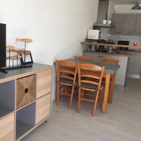 Blandine, 2 Rooms, Terrace, Pools 公寓 拉罗歇尔
